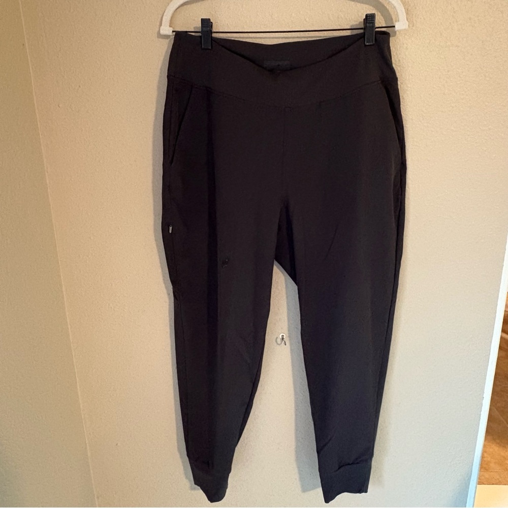 Patagonia Women’s Happy Hike Studio Pants- size Large (Black)